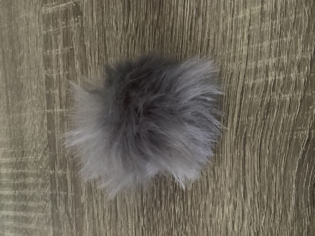 Dusk grå med trykk-knapp 6 cm